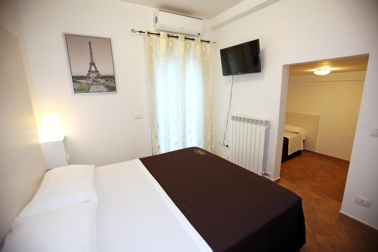 Orchidea Rooms & Suites Чивитанова-Марке Экстерьер фото